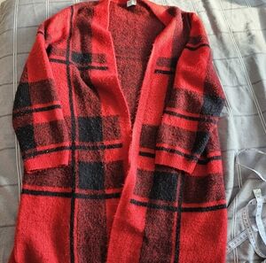 💥Ladies Red and Black Plaid Old Navy Sweater